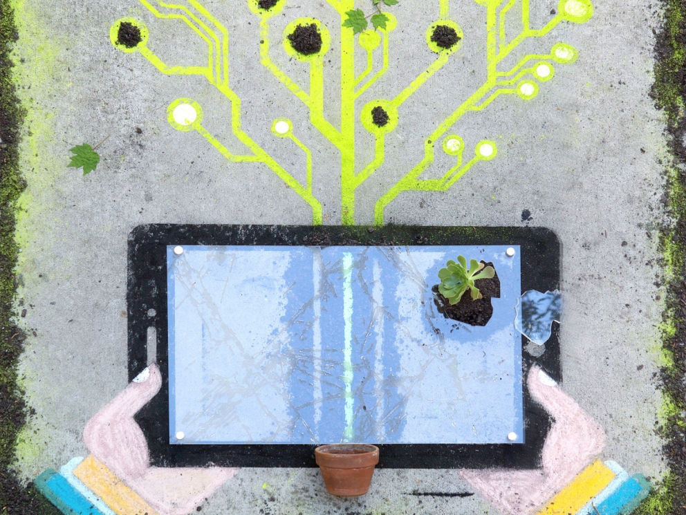 Sidewalk Arts 2014, Alumni square
