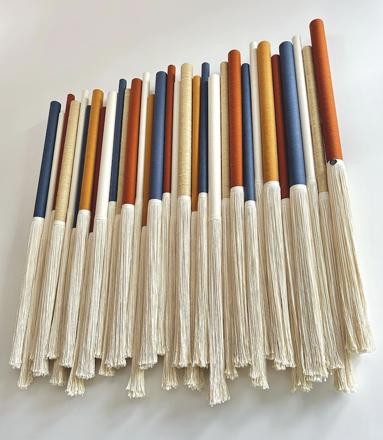 Paola Maldonado, "Otoño," natural fibers, 2m x 1.25m, 2022.