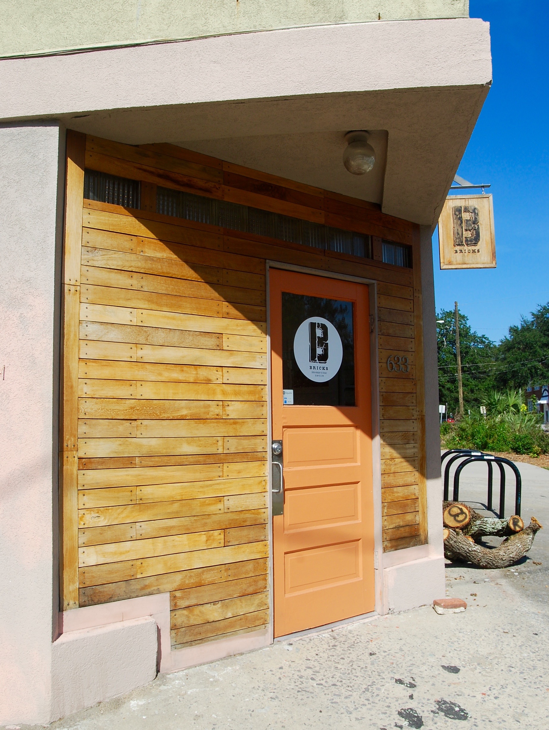 Exterior of the 13 Bricks storefront