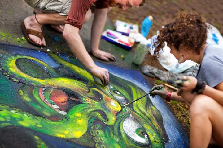 87331Sidewalk Arts Festival