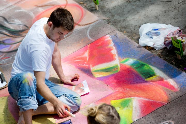 87331Sidewalk Arts Festival