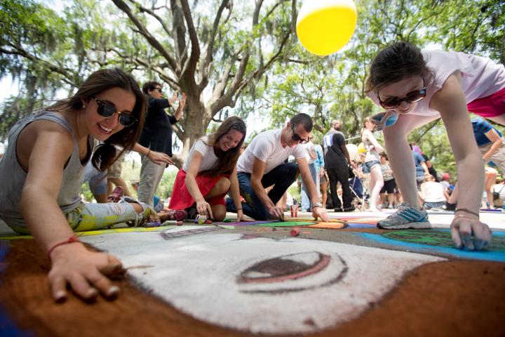 87331Sidewalk Arts Festival