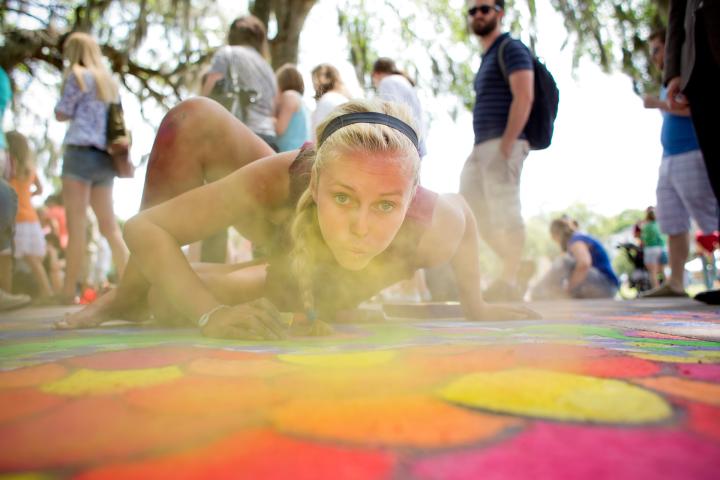 87331Sidewalk Arts Festival