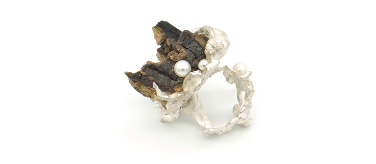 jewelry student work by Xiaotong Guo