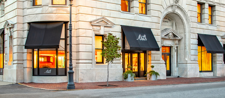 Exterior of Arts cafe