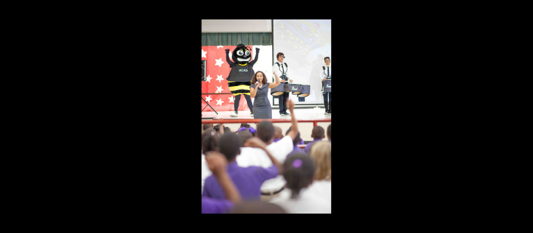 SCAD family entertain children at East Broad Elementary School during a SCAD Buzz Bus visit 