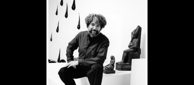 Portrait of Fred Wilson, February 2005. Photograph by Kerry Ryan McFate / Courtesy The Pace Gallery. 