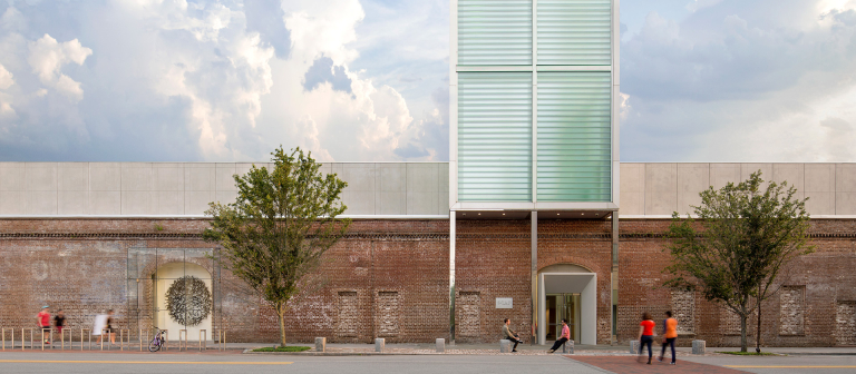 exterior of SCAD Museum of Art