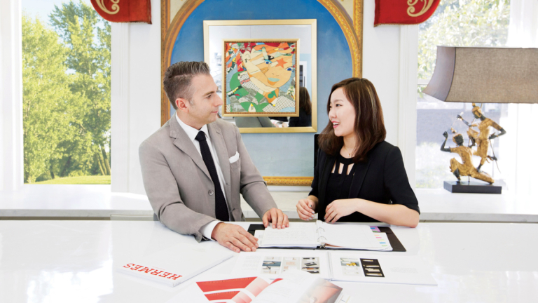Luxury and fashion management student collaborates with a professor