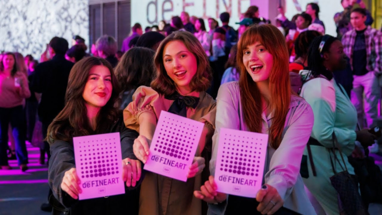 deFINE ART crowd