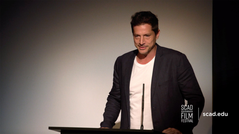 Play Simon Rex video