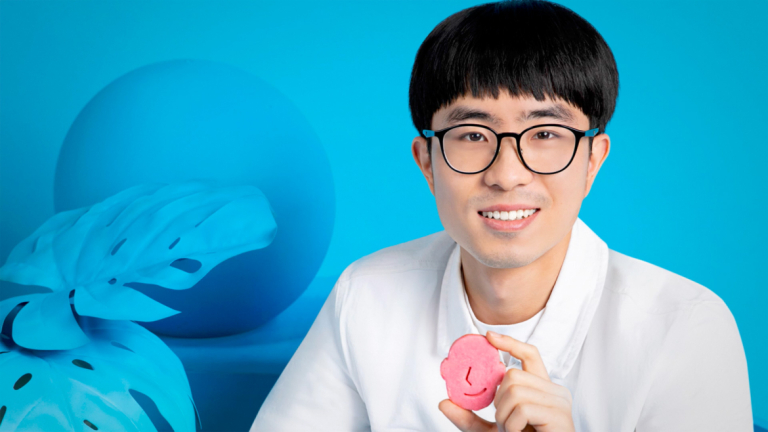 Play "Industrial design alum Mutian Yu" video
