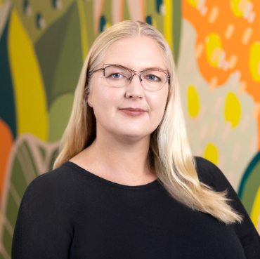 Susanne Mitchell - استاد profile picture