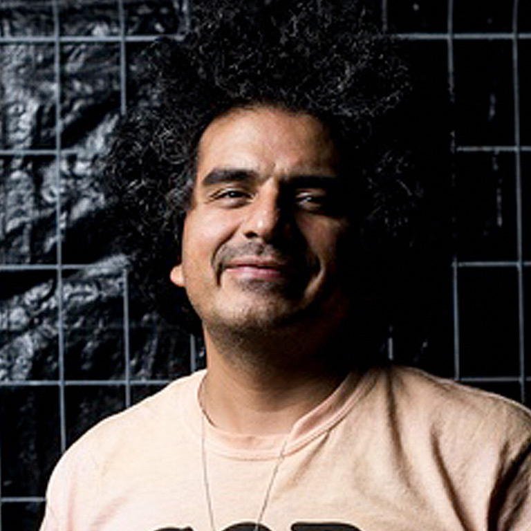 Roberto Carlos Lange (Helado Negro) , Guests and Gusto