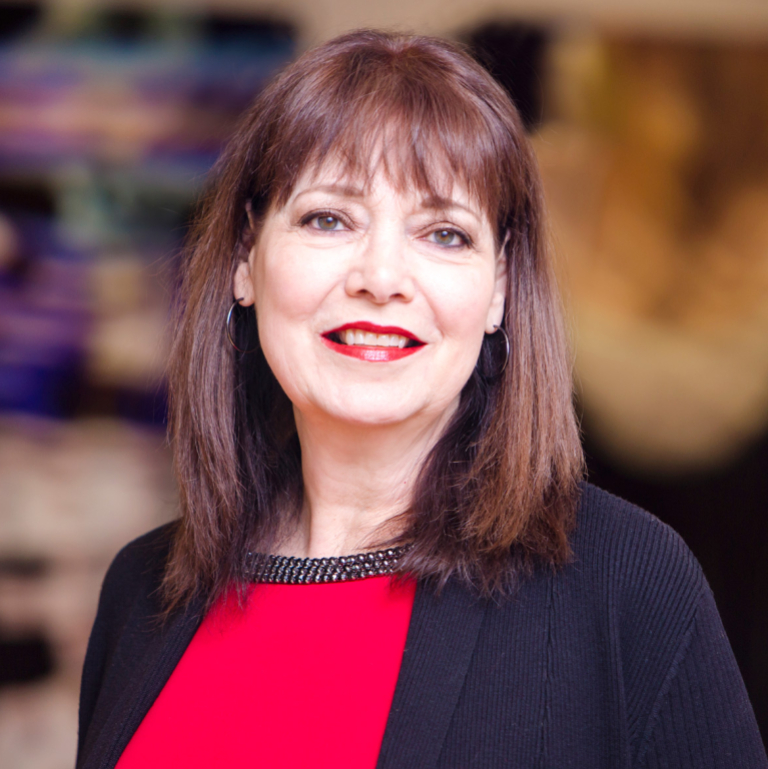 Kristie Bruzenak - استاد profile picture